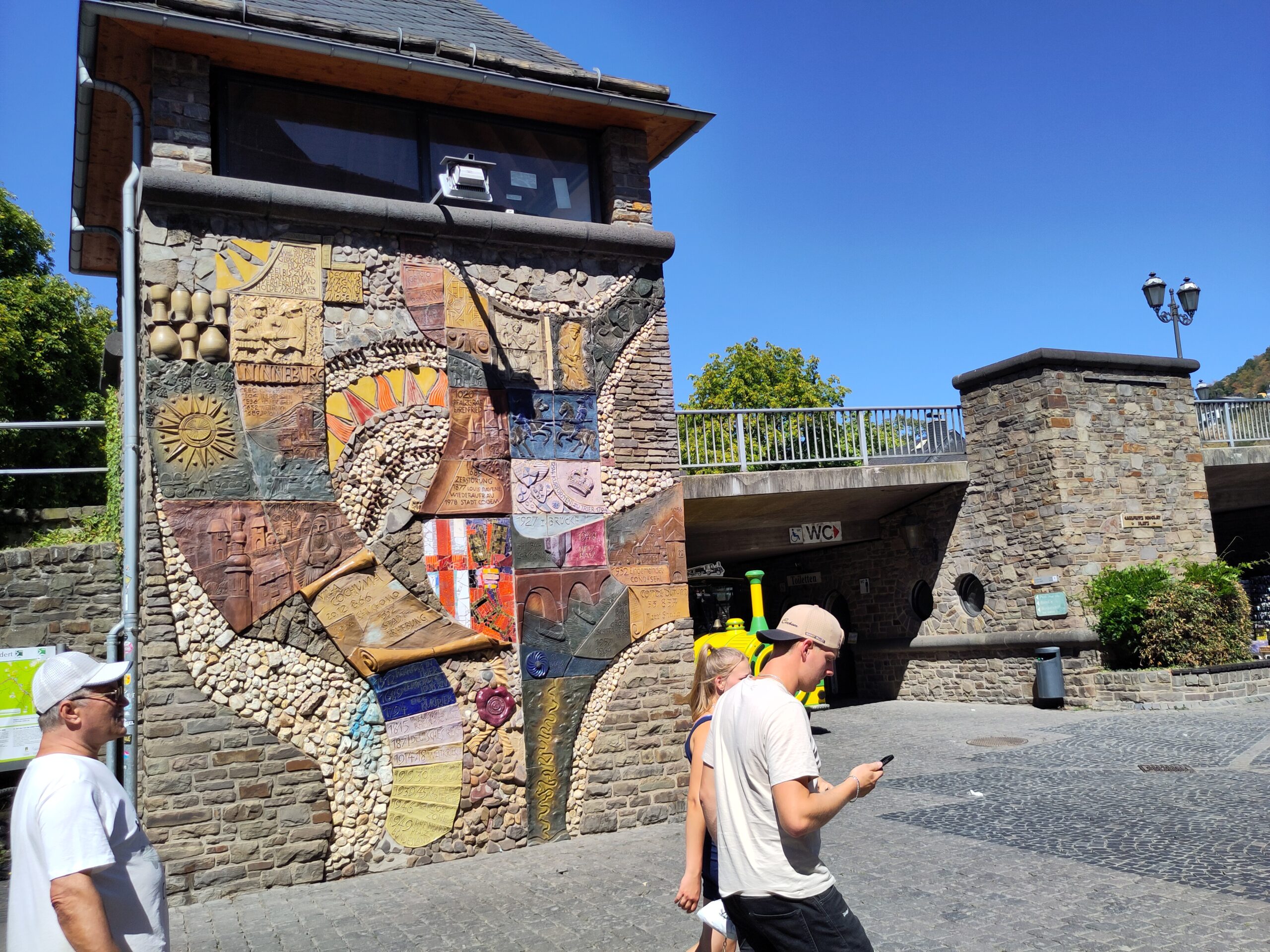 Ausflug nach Cochem – zu Fuß zum Bahnhof Eller und dann per Zug nach Cochem